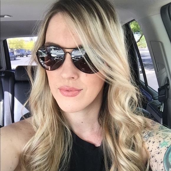 Meet your Posher, Kathryn - Picture 2 of 2